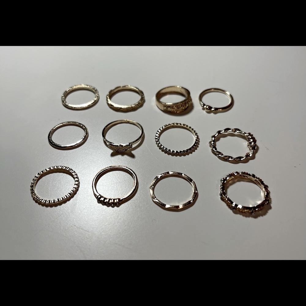 12 Gold Rings Set - Picture 3 of 3